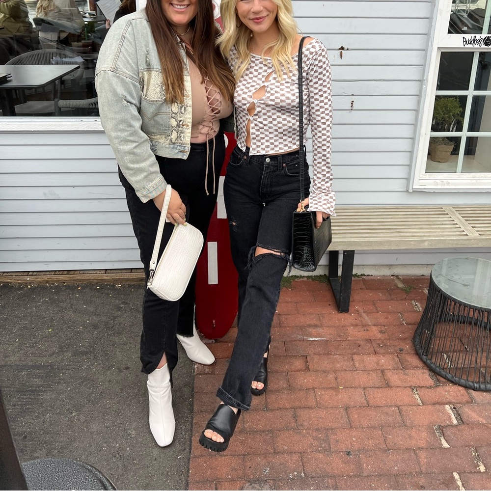 Black 90s straight high rise jeans